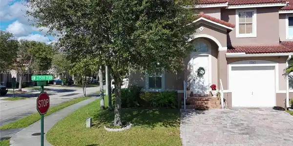 13865 SW 275th Ter