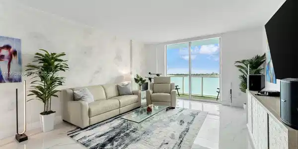 1900 N Bayshore Dr