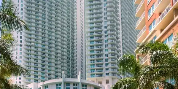 1900 N Bayshore Dr