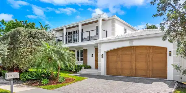 850 E Dilido Dr