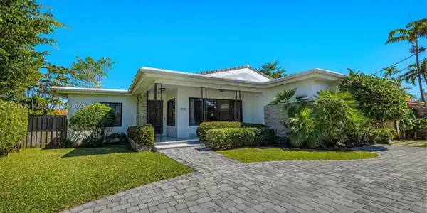 9175 Bay Dr