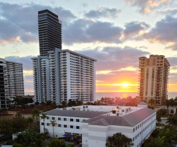 3113 S Ocean Dr