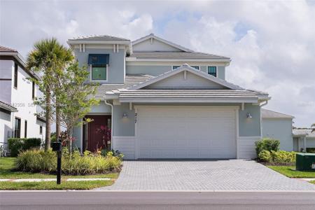 217 SE Fascino Cir