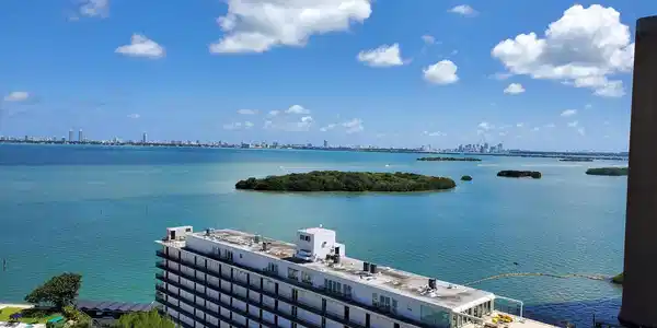 780 NE 69th