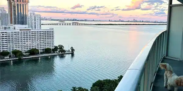 1900 N Bayshore Dr