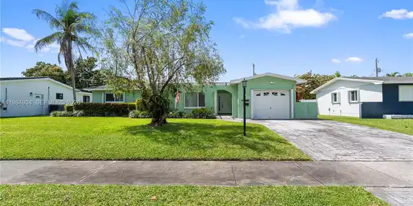 19900 SW 87th Ct
