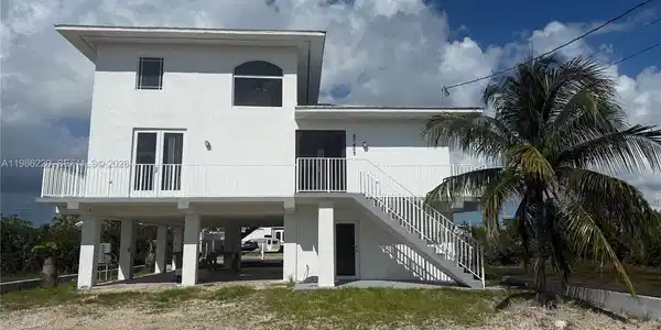 27403 Antigua Ln