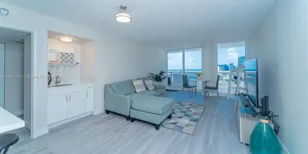 1717 N Bayshore Dr