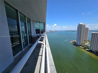 325 S Biscayne Blvd