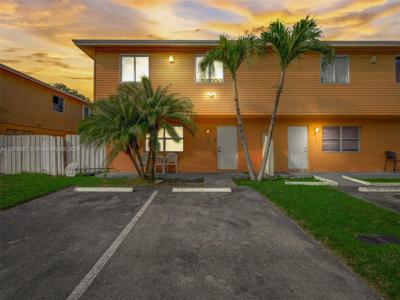 175 NE 12th Ave