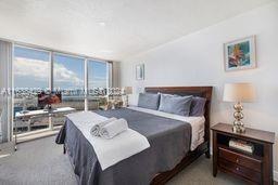 1750 N Bayshore Dr