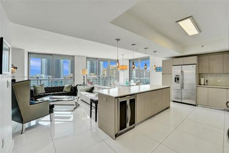 2600 E Hallandale Beach Blvd