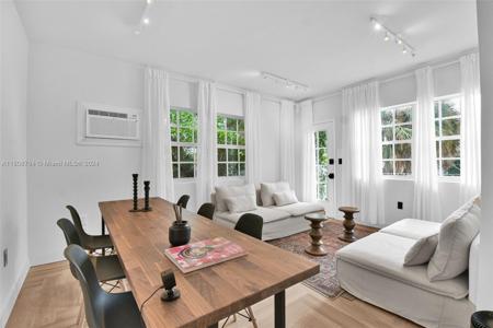 1551 Michigan Ave