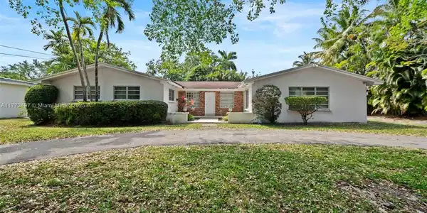 8290 SW 61st Ave