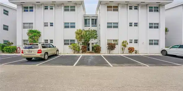 234 Hibiscus Ave