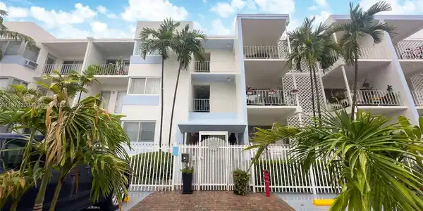 641 Espanola Way