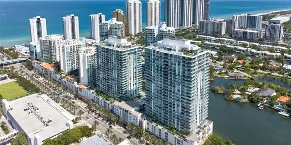 300 Sunny Isles Blvd