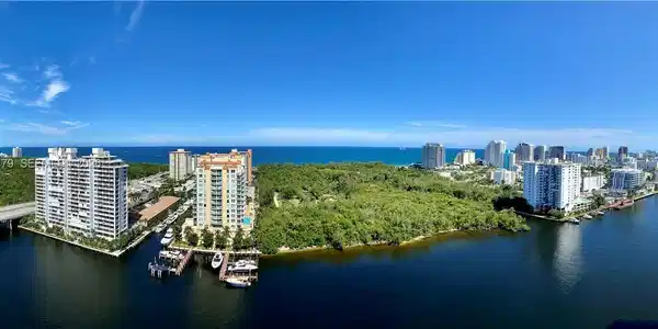 936 Intracoastal Dr
