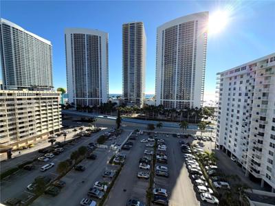 1833 S Ocean Dr