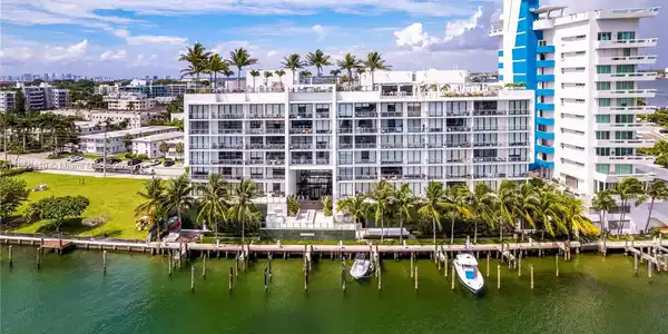 10201 E Bay Harbor Dr