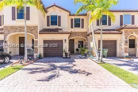 348 NE 37th Ter