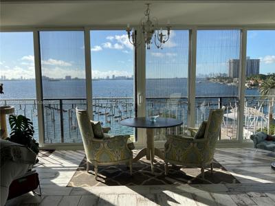 11111 Biscayne Blvd