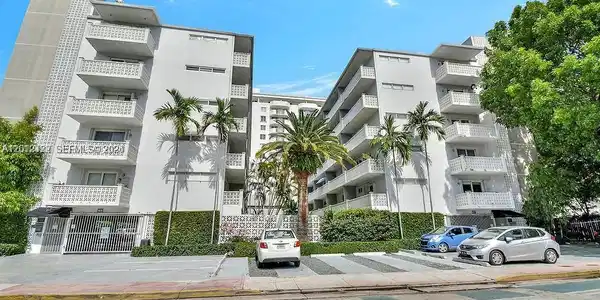 1620 West Ave