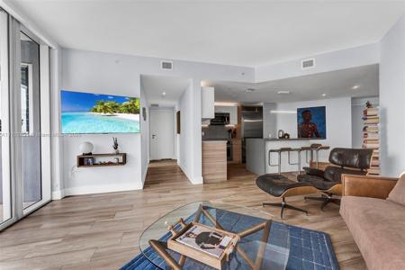 1300 Brickell Bay Dr