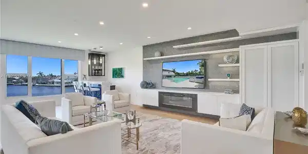 2150 S Ocean Blvd