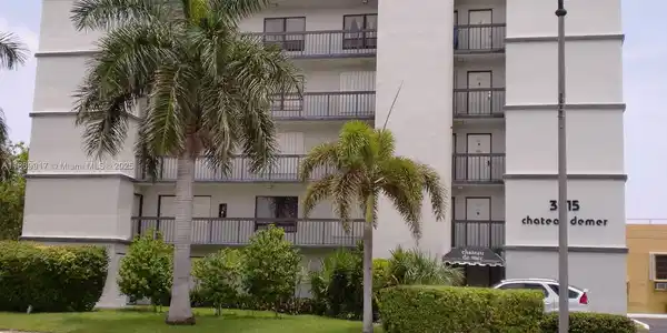 3215 N Ocean Dr