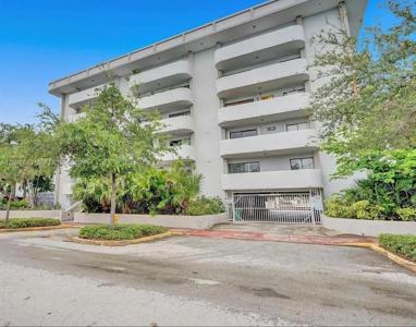 110 S Shore Dr