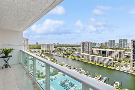 100 Bayview Drive Unit 1830
