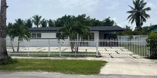 9940 SW 215th St