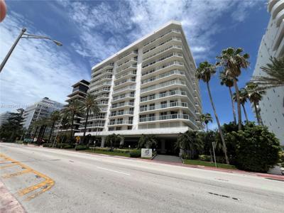 8925 Collins Ave