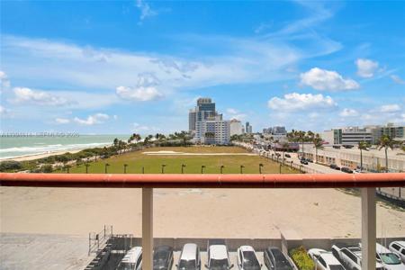 6767 Collins Ave