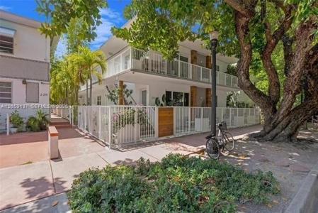 224 Meridian Ave