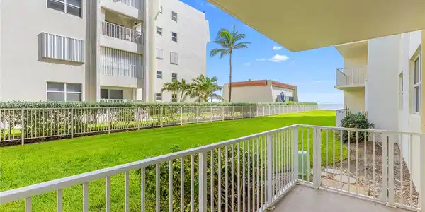 Image 2: walk out from your patio straight to the ocean