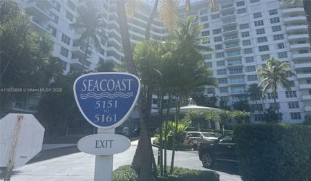 5161 Collins Ave