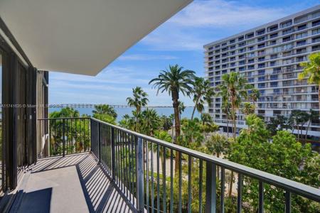 1450 Brickell Bay Dr