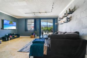3105 NE 184th St Unit 7305