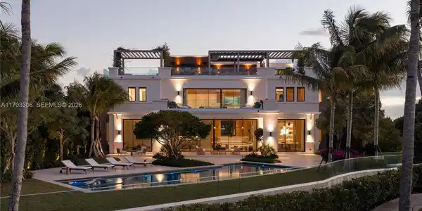 1006 Links Drive