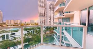 250 Sunny Isles Blvd Unit 3-906