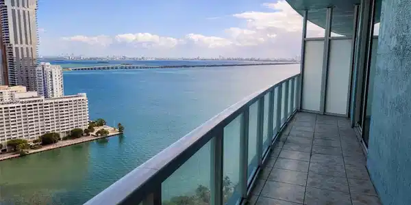 1900 N Bayshore Dr