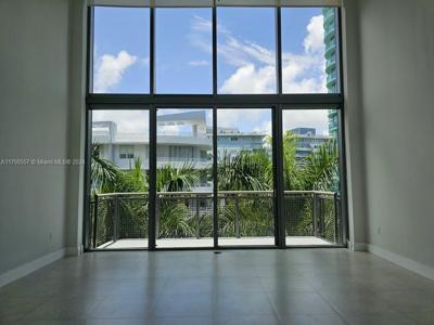 6000 Collins Ave