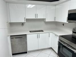 1621 Collins Ave Unit 311