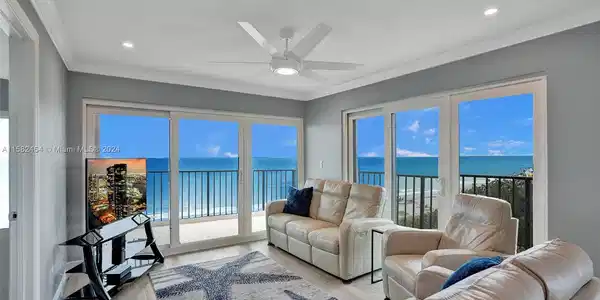 10310 S Ocean Dr