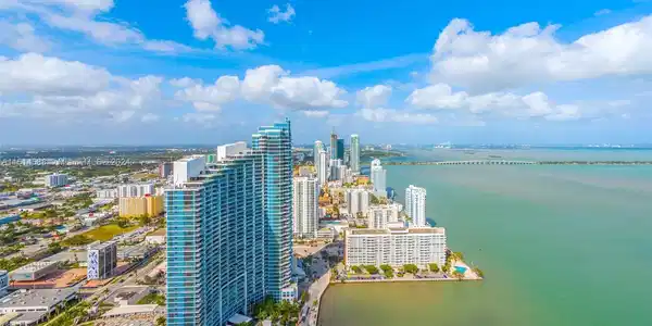 1900 N Bayshore Dr