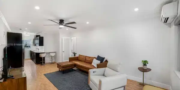 10070 E Bay Harbor Dr