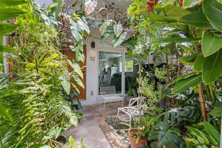 208 JEFFERSON AVENUE