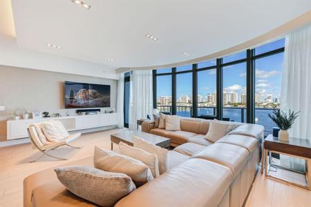 17301 Biscayne